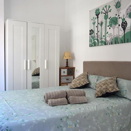 Apartamento En Centro De Ferrol Esterno foto